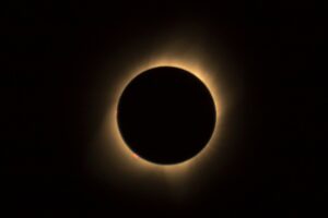 ECLIPSE DE LUNA LLENA EN VIRGO MARZO 2025. LUNA DE SANGRE